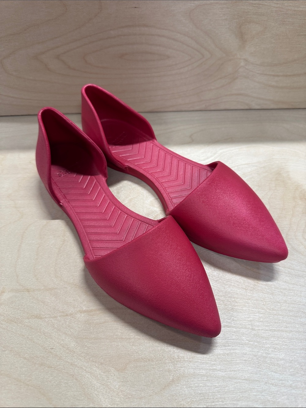 Native Shoes Women's Fuchsia Pointed D'Orsay Flats
